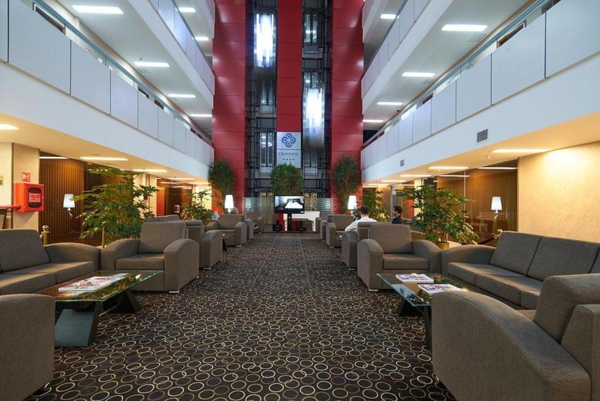 Crossway Hotel Masazir Exterior photo