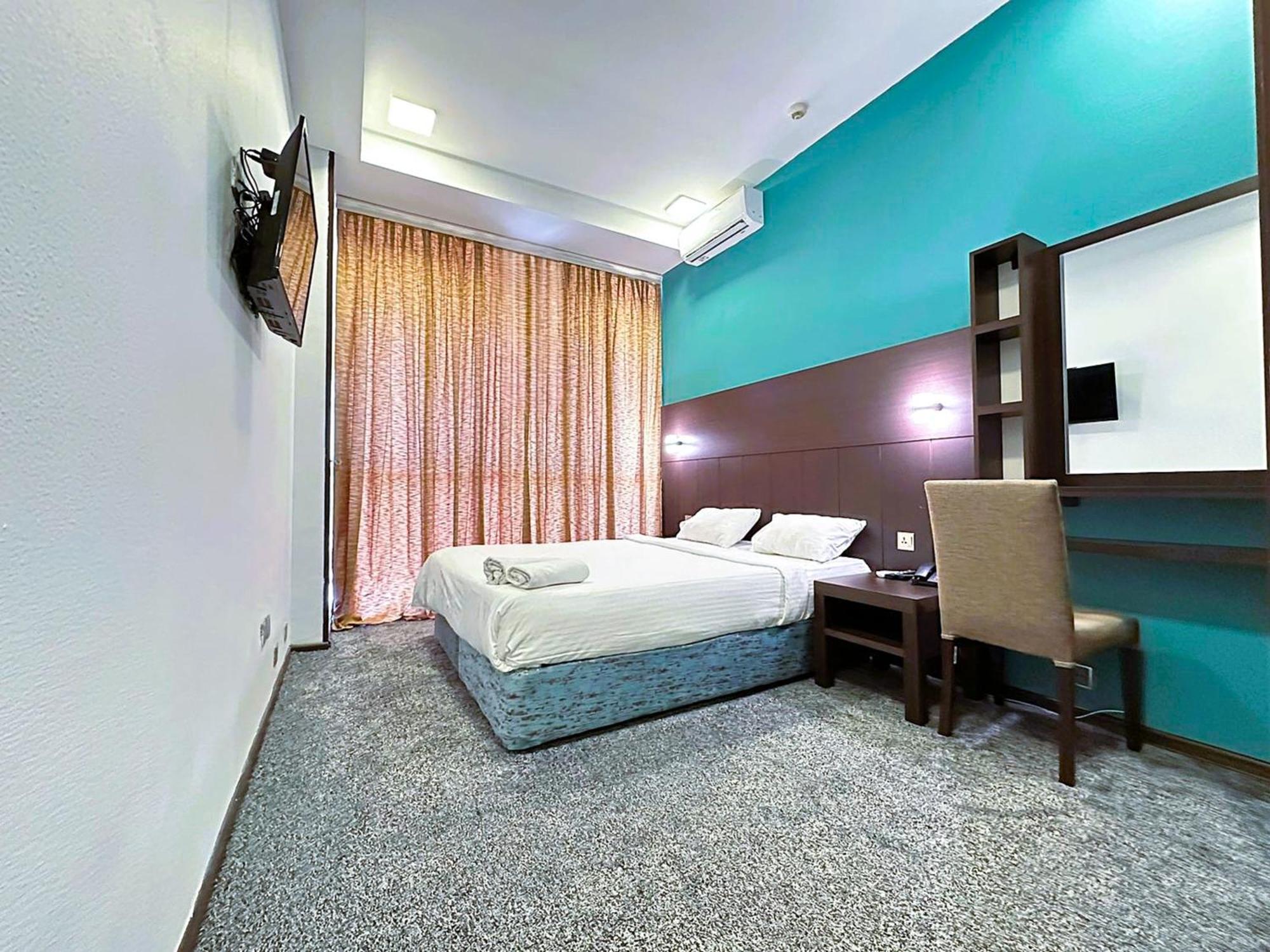 Crossway Hotel Masazir Exterior photo